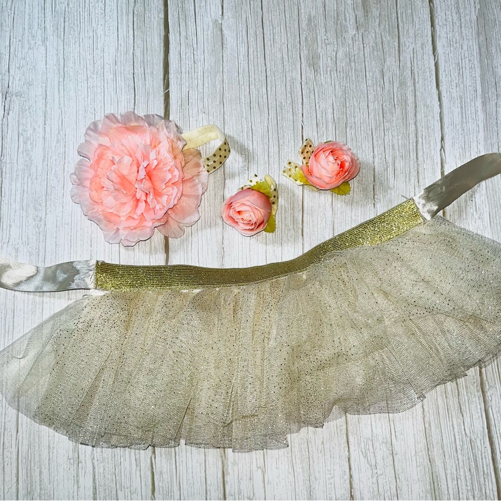 Newborn tutu outfit with matching headband and foot band